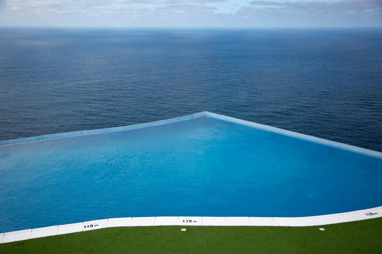Rm Hotel *