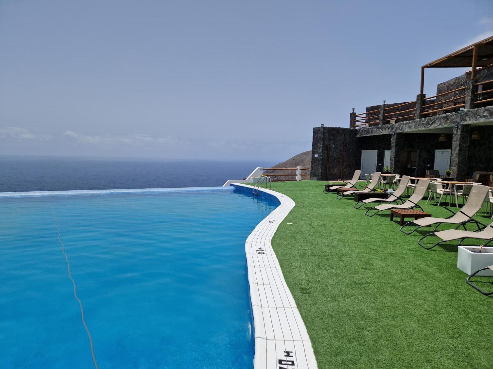 Hotel Rm *